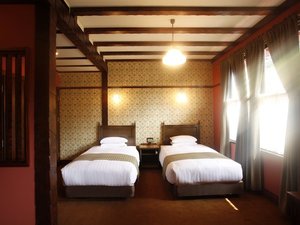 �y�q��/�X�[�y���A�c�C���z�ٍ��̑����ƃV�b�N�ȋ�Ԃ����ݏo�����_���ȋq��