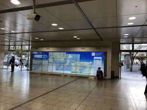 名古屋駅新幹線出口すぐの大きなモニター