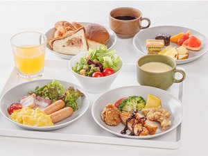 朝食盛り付け例