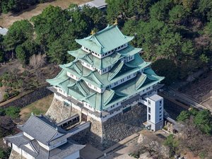伊勢は津で持つ津は伊勢で持つ『尾張名古屋は城で持つ』伊勢音頭にも歌われてます。