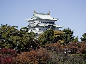 伊勢は津で持つ津は伊勢で持つ『尾張名古屋は城で持つ』伊勢音頭にも歌われてます。