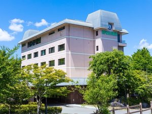 �������̎R�ԂɘȂޓ��فB�����̎��؂Ɉ͂܂ꂽ����ɂ������܂�