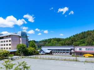 ����C���^�[����Ԃ�3���Ƃ������Q�̍D���n�B�H�c�A�X�A���A�k�O���̊ό����_�Ƃ��čœK