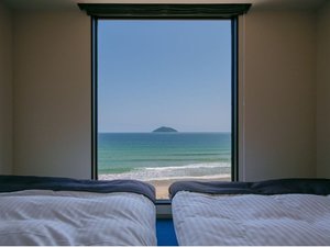 姫島を望む寝室