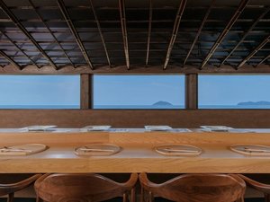 鮨カウンター「海の座」