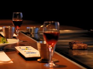 自社ワインで乾杯