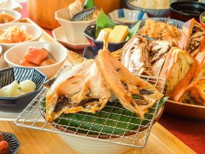 当館自慢の「のどぐろ」にの干物はその場で焼いていただけます♪