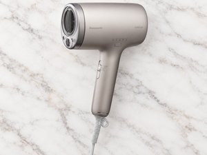 男女大浴場 脱衣所のドライヤーはPanasonic ナノケアをご用意しています