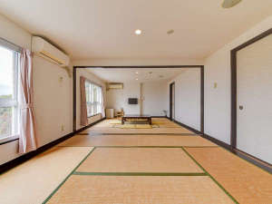 *和室12畳◆広々とご利用いただける和室はゆったりとくつろげるやすらぎの時間をご提供します