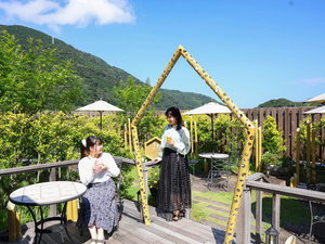6階の屋上庭園では、お天気が良ければ夜は月が眺められます★日中は箱根の風を感じながら非日常を満喫!