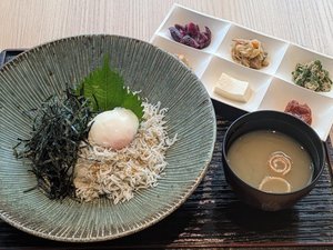 今月の海鮮丼