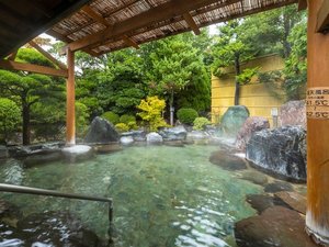 夢殿 二の湯 庭園露天風呂(一の湯と夜間男女入れ替えあり)