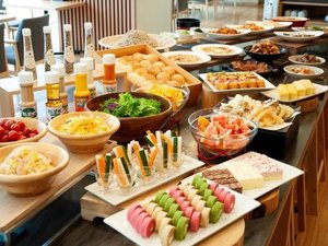 夕食ビュッフェ(イメージ)