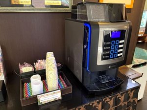 �y�Q�K���r�[�E�E�F���J���R�[�q�[�z�u���b�N�E�J�t�F���e�ȂǂS��ނ̂��D���Ȗ����������オ�蒸���܂��B