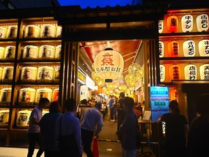 【熊本屋台村】様々なジャンルの飲食店が並ぶレトロな屋台街です!写真提供:熊本観光連盟