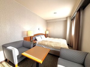 デラックスダブル:170cmのキングサイズベッド!