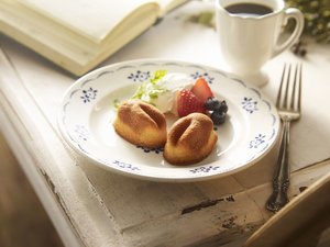 【白うさぎフィナンシェ】生地に芳醇な大山バターを使い、コクのある香ばしさが特徴です。