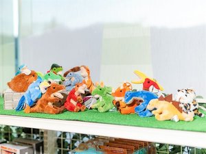 【ミュージアムショップ】各種恐マスコット。とてもかわいい「小さいぬいぐるみ」で大人気の商品です。