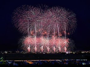 ■大曲花火大会(8月31日開催)<当館から車で約1時間)