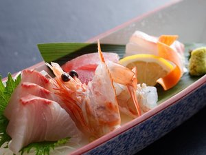 【グレードUP夕食 一品】旬魚のお造り(一例)