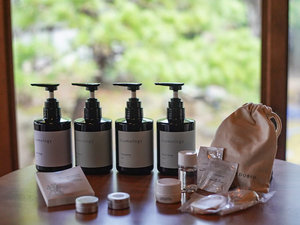 �q���A���j�e�B