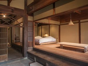 �y�\��z�z100�N�̑吳���_���ȋ��