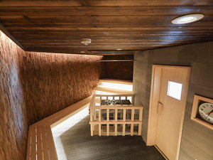 �y���C���T�E�i�z���C���̍����T�E�i�����F2,000�~�i�ō��j�x���F2,500�~�i�ō��j