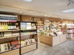 【ホテル棟】売店