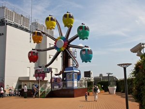 【当館から徒歩で5分】屋上には観覧車があり、家族で楽しめる駅直結の商業施設「蒲田東急プラザ」