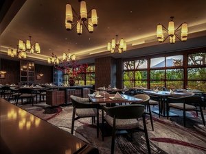 �������ꂽ�a���_����ԂŖ��키�A�n��a�H�̐V�X�^�C���b���{�����u�����났