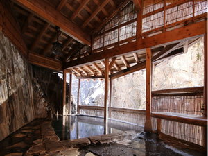 �m�얓����ANNEX�n�������̑厩�R�ƌk�J���Ɉ͂܂ꂽ�铒�w�얓����x�ŐÎ�Ɩ����ɖ������ЂƂƂ���