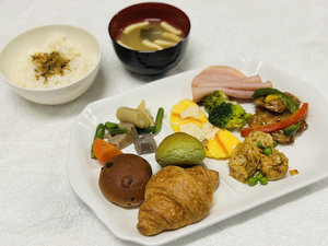朝食