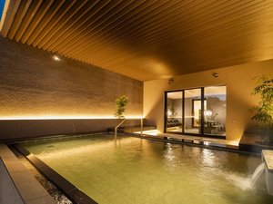 �I�V���C�i2025�N8�����j���[�A���j