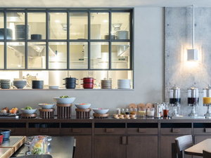 �I�[���f�C�_�C�j���O�uEZARO�v�b���H