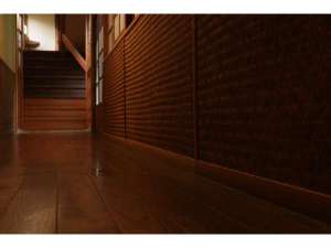 ��l���̏��������������͖؂̊K�i��o�邱�Ƃ��D��ł������ڂ����ėV�т܂����B