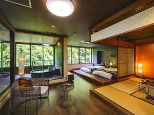 【露天風呂付客室 一例】全6室の露天風呂付客室。名湯・山中温泉を心ゆくまでお楽しみいただけます。
