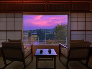 【別邸】最上川一望の特別和室