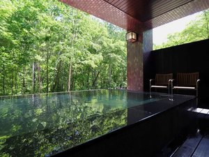 【北海道定山渓の高級温泉旅館の高級ホテル・高級旅館】翠巌（すいがん）