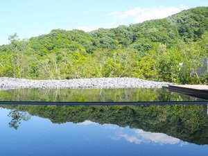 温浴施設「本草湯」露天風呂