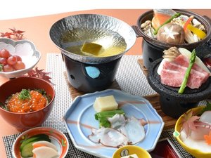三原名物タコしゃぶと国産牛の石焼き会席