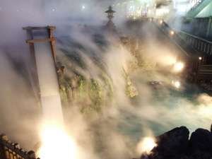 草津温泉最大の源泉湯畑(夜景・徒歩8分)