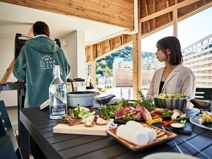 BBQ�f�b�L�F���B��1�K�̃_�C�j���O�X�y�[�X�B�e���ЂƂ��̃v���C�x�[�g�ȃ_�C�j���O��BBQ���y���߂�