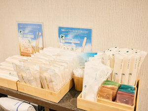 歯ブラシや館内着等は1階アメニティコーナーにご用意しております。