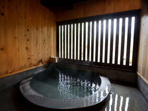 �e�c�E�����E���^�q����p�@���򂩂��������C