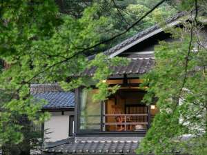 東館は木造二階の建物です。
