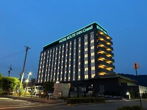 夜のホテル外観は、美しいです!