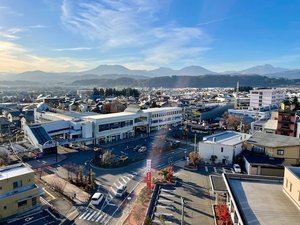 最上階からの景色は、とても良く北信五岳も望めます。