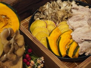 9/4〜提供予定【新ご当地メニュー】◆麦豚と季節の蒸し野菜(秋季)
