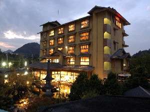 【静岡県の露天風呂付き客室のある宿】水庭の旅籠すみよし館