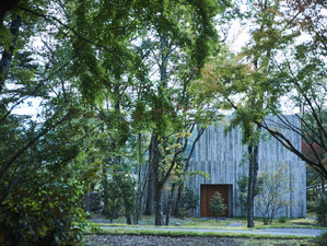山荘 わらび野 外観